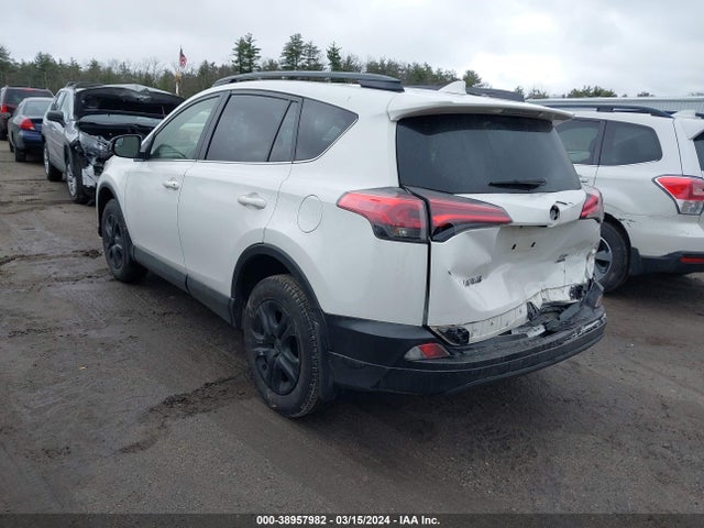 Toyota RAV4 LE 2017 JTMBFREV5HJ131625 Image 3