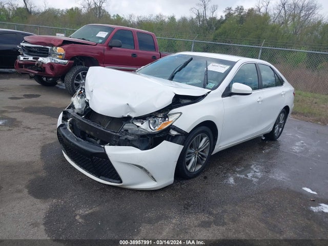 Toyota CAMRY SE 2015 4T1BF1FK4FU018200 Image 2