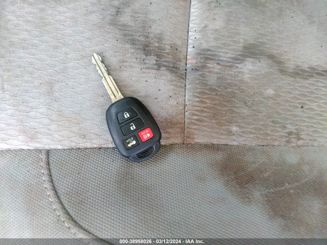 Toyota Corolla Le Plus 2014 2T1BURHE3EC081378 Image 11