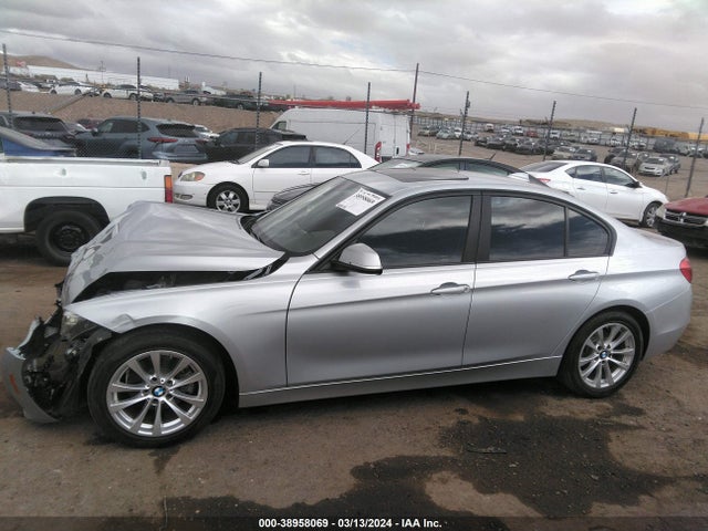 BMW 320i 2017 WBA8E1G3XHNU17437 Image 14