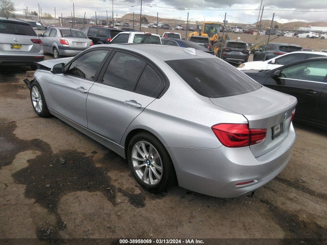 BMW 320i 2017 WBA8E1G3XHNU17437 Image 3