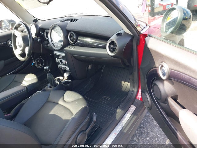 2008 MINI COOPER S WMWMF73568TT89010 Photo 4