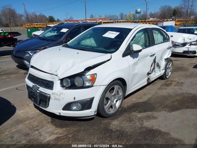 Chevrolet Sonic Ltz Auto 2015 1G1JE5SB9F4192496 Image 2