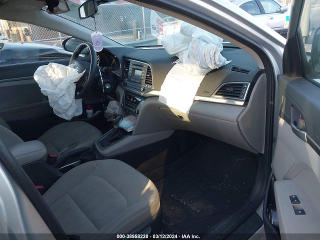 Hyundai ELANTRA SE 2018 5NPD74LF2JH263079 Image 5
