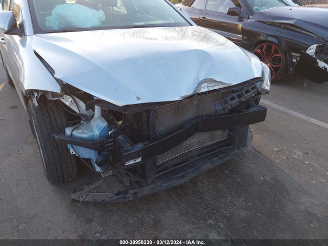 Hyundai ELANTRA SE 2018 5NPD74LF2JH263079 Image 6