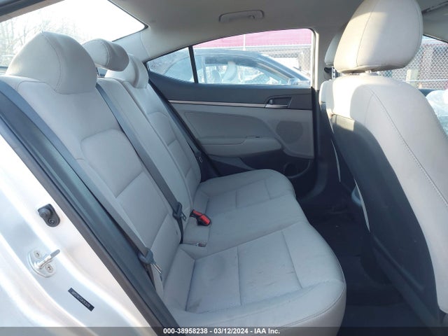 Hyundai ELANTRA SE 2018 5NPD74LF2JH263079 Image 8