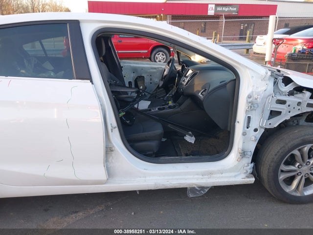 Chevrolet CRUZE LT 2019 1G1BE5SM0K7112386 Image 14