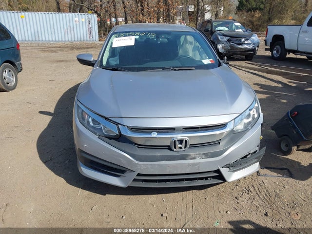 Honda Civic Lx 2018 2HGFC2F57JH590664 Image 12
