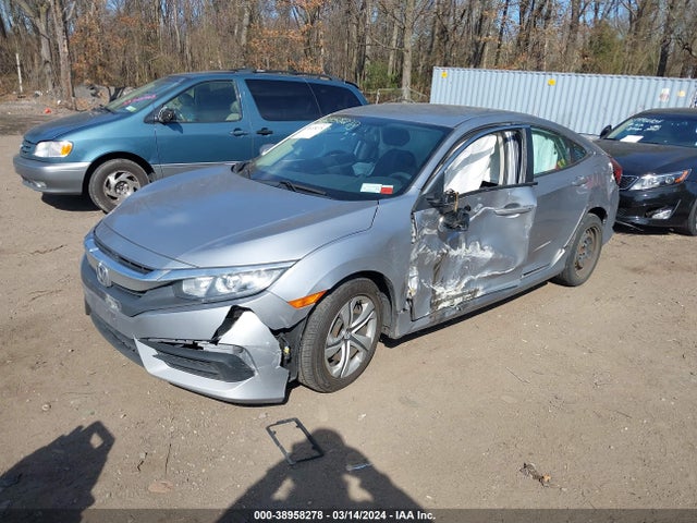 Honda Civic Lx 2018 2HGFC2F57JH590664 Image 2
