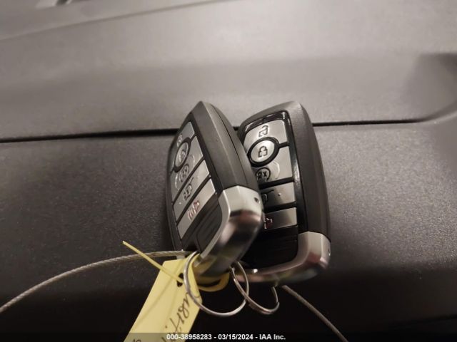 1FMJU1J87PEA09337 Ford Expedition Xlt