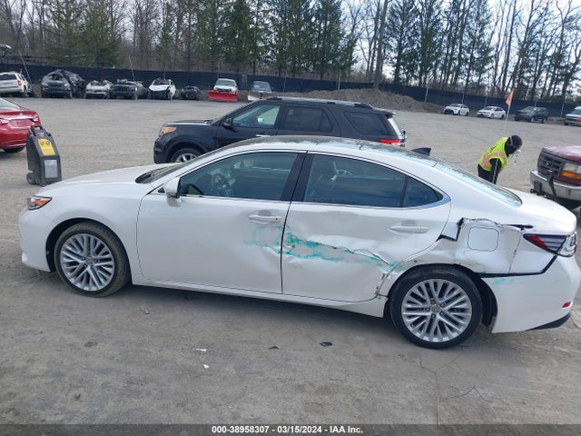 58ABK1GG3GU029575 Lexus ES 350