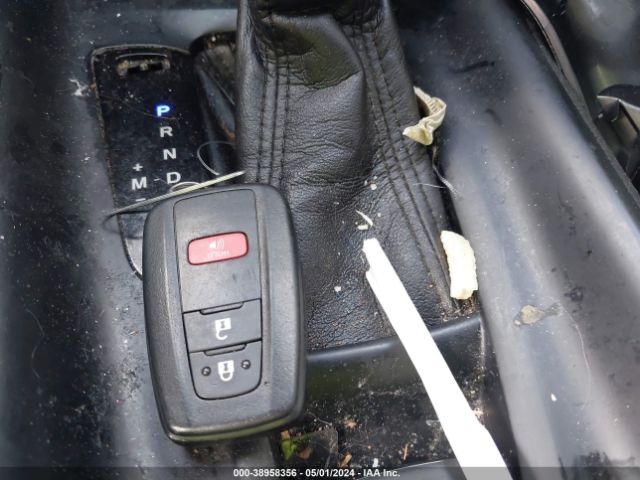 NMTKHMBX2JR024493 Toyota C-hr Xle Premium