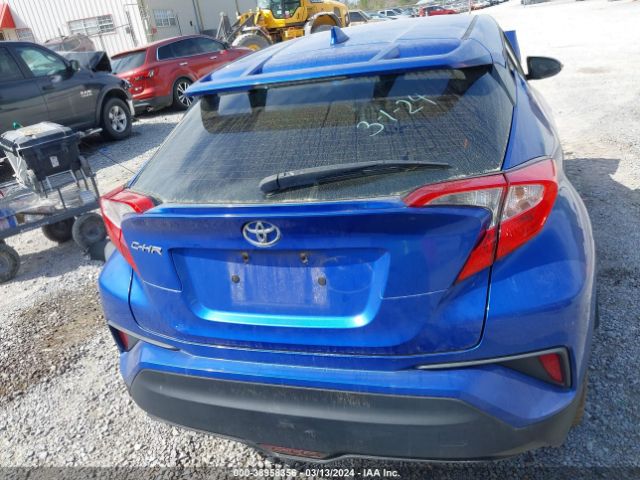 NMTKHMBX2JR024493 Toyota C-hr Xle Premium