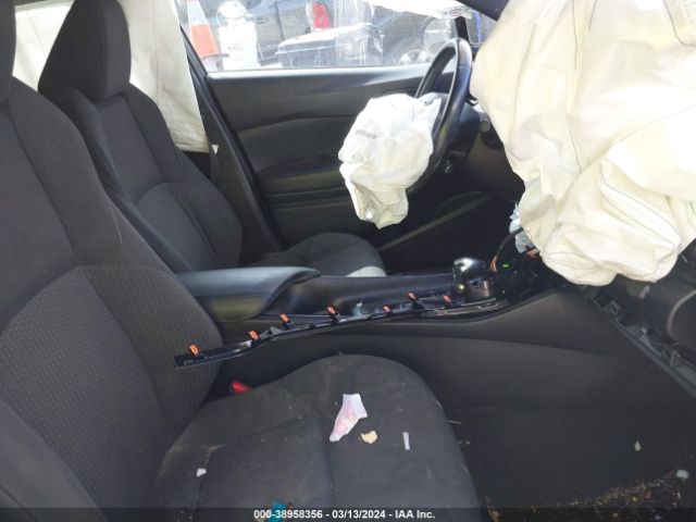 NMTKHMBX2JR024493 Toyota C-hr Xle Premium