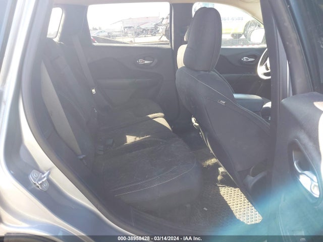 Jeep Cherokee Latitude Altitude 2015 1C4PJMCS2FW728697 Image 8