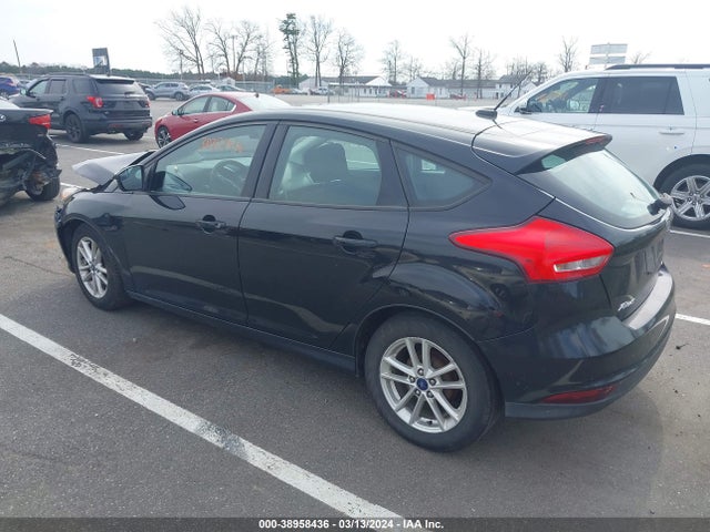 Ford FOCUS SE 2017 1FADP3K20HL248150 Image 3