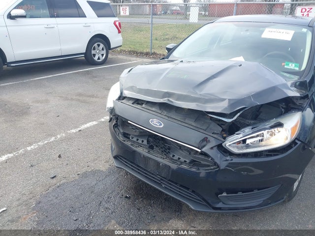 Ford FOCUS SE 2017 1FADP3K20HL248150 Image 6
