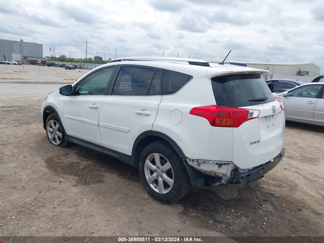 Toyota RAV4 LE 2015 JTMZFREV2FD065786 Image 3