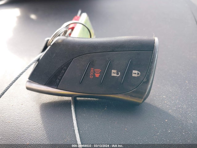 JTHX6JBH8P2155592 Lexus UX 250H