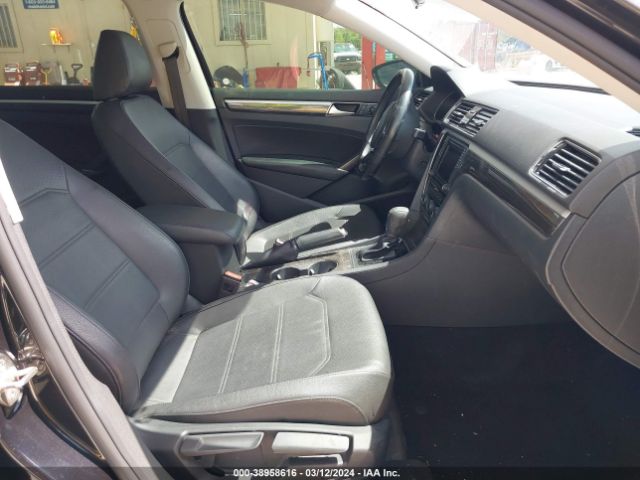 1VWBA7A38JC022896 Volkswagen Passat 2.0t Se