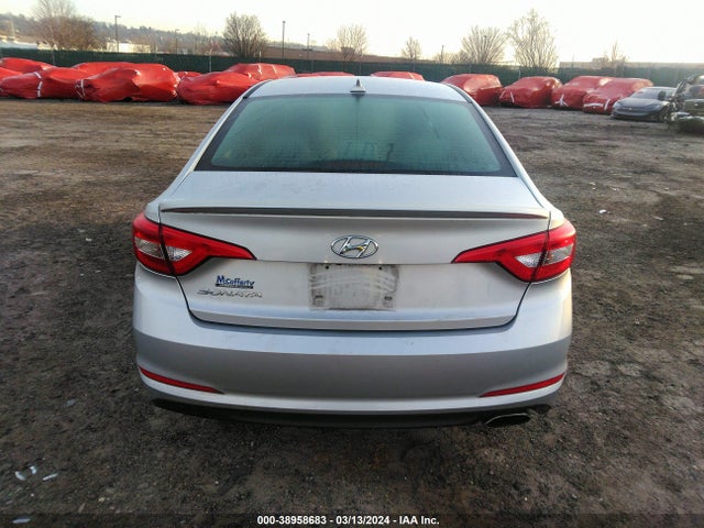 Hyundai SONATA SE 2015 5NPE24AF6FH231653 Image 17
