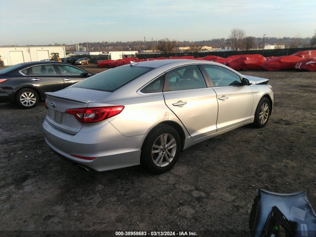 Hyundai SONATA SE 2015 5NPE24AF6FH231653 Image 4