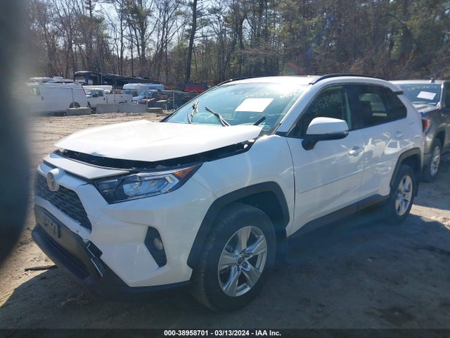 Toyota Rav4 Xle 2020 JTMP1RFV9LD529253 Image 2