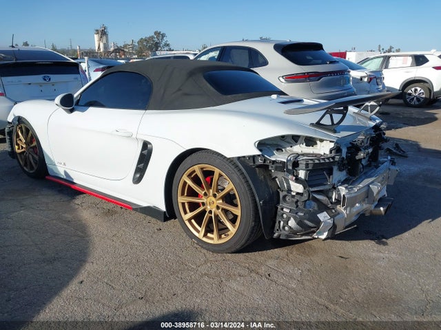 2017 PORSCHE 718 BOXSTER WP0CB2A87HS240881 Photo 2