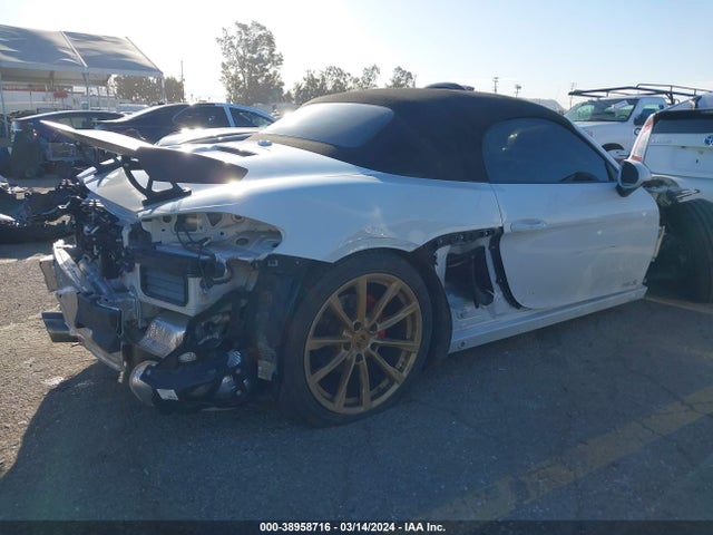 2017 PORSCHE 718 BOXSTER WP0CB2A87HS240881 Photo 3
