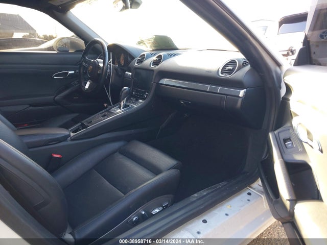 2017 PORSCHE 718 BOXSTER WP0CB2A87HS240881 Photo 4