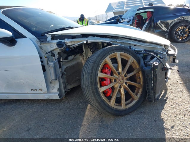 2017 PORSCHE 718 BOXSTER WP0CB2A87HS240881 Photo 5