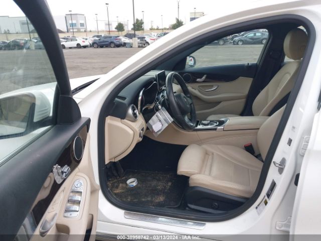 55SWF4JB4JU236846 Mercedes-Benz C 300