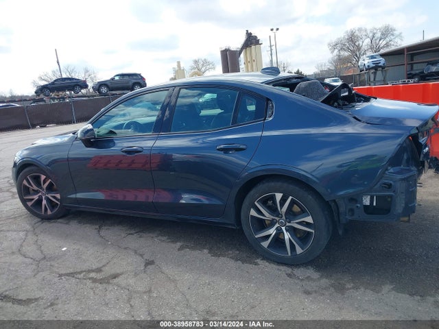 7JRA22TM1KG015921 Volvo S60 T6 R-design