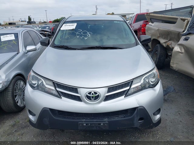 Toyota RAV4 LE 2015 2T3ZFREV8FW224264 Image 12