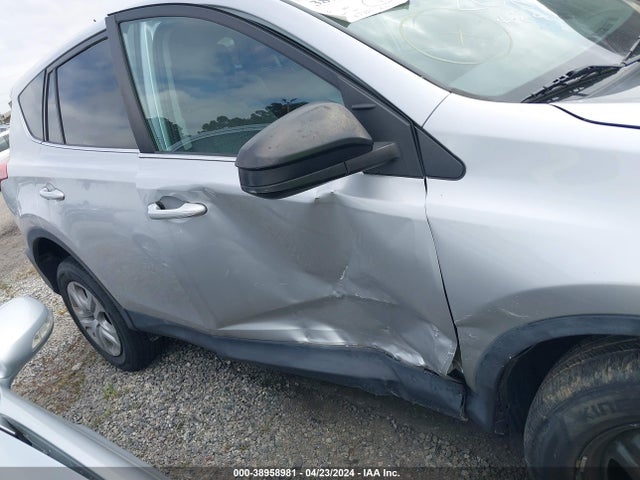 Toyota RAV4 LE 2015 2T3ZFREV8FW224264 Image 13