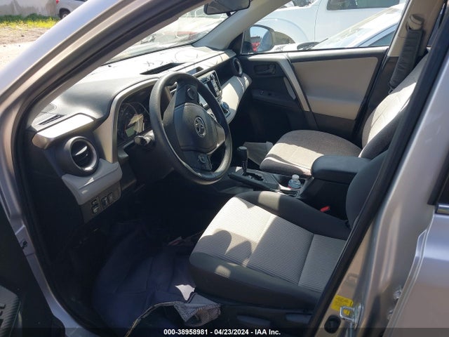 Toyota RAV4 LE 2015 2T3ZFREV8FW224264 Image 5