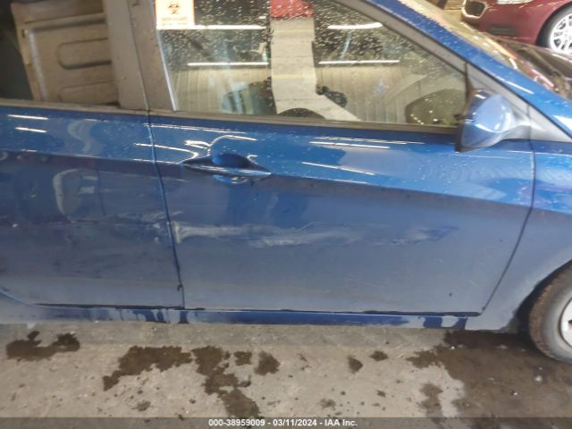 KMHCT5AE0HU325520 Hyundai ACCENT SE