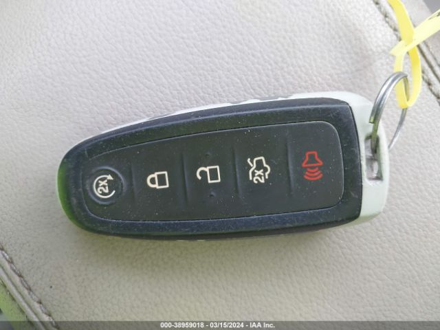 1FADP5CUXFL108566 Ford C-max Energi Sel