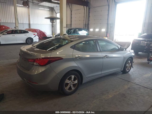 Hyundai ELANTRA SE 2015 5NPDH4AE1FH650026 Image 4
