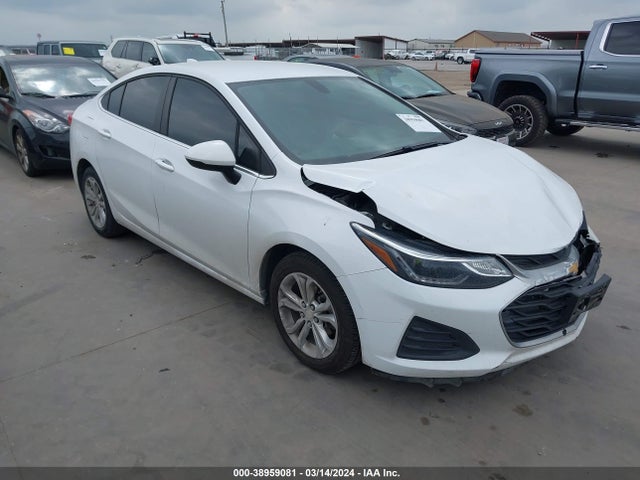 Chevrolet CRUZE LT 2019 1G1BE5SM1K7126328 главное изображение