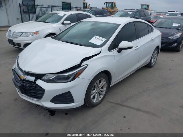 Chevrolet CRUZE LT 2019 1G1BE5SM1K7126328 Image 2