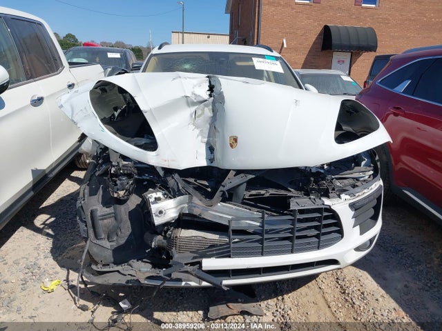 2017 PORSCHE MACAN WP1AA2A57HLB01827 Photo 5