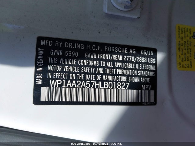 2017 PORSCHE MACAN WP1AA2A57HLB01827 Photo 8