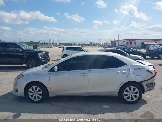Toyota COROLLA LE 2017 5YFBURHE9HP734378 Image 13