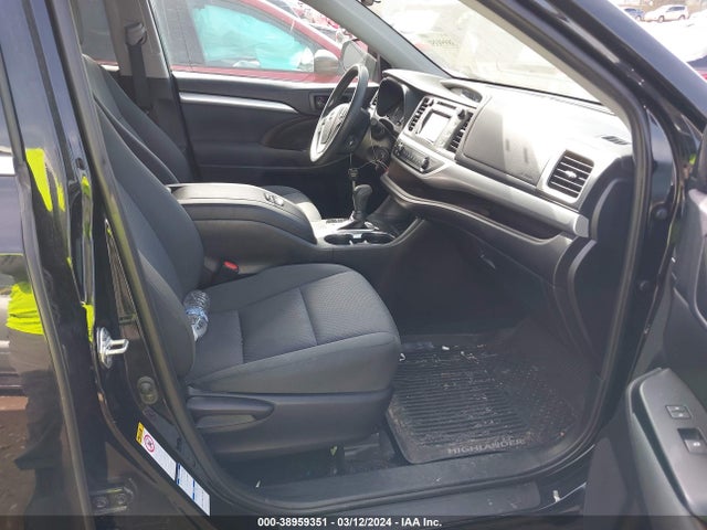 Toyota Highlander Le 2019 5TDBZRFH3KS958601 Image 5