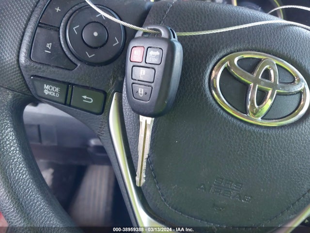 Toyota COROLLA LE 2016 5YFBURHE2GP561446 Image 11