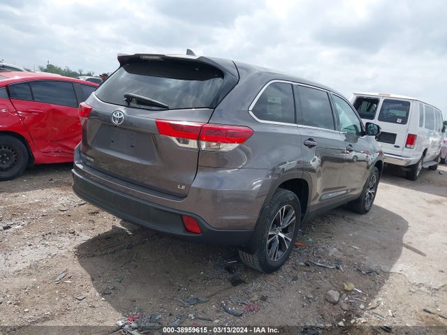 Toyota Highlander Le Plus 2019 5TDZZRFH2KS324632 Image 4
