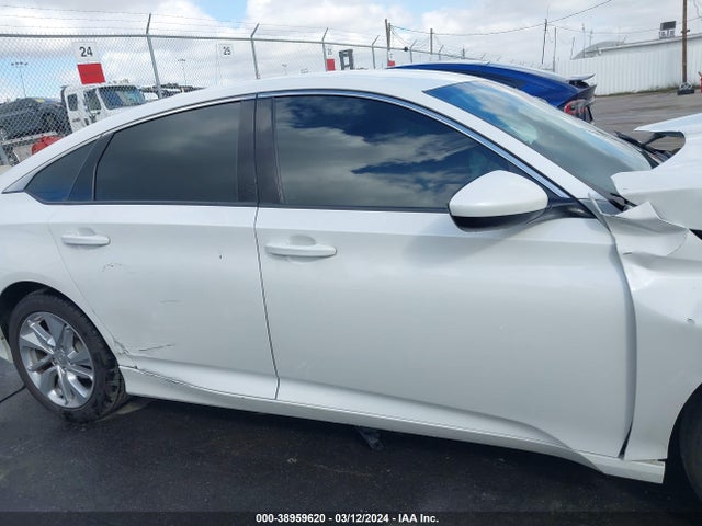 Honda ACCORD LX 2018 1HGCV1F16JA101075 Image 14