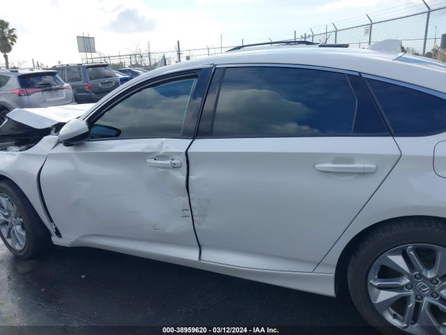 Honda ACCORD LX 2018 1HGCV1F16JA101075 Image 15