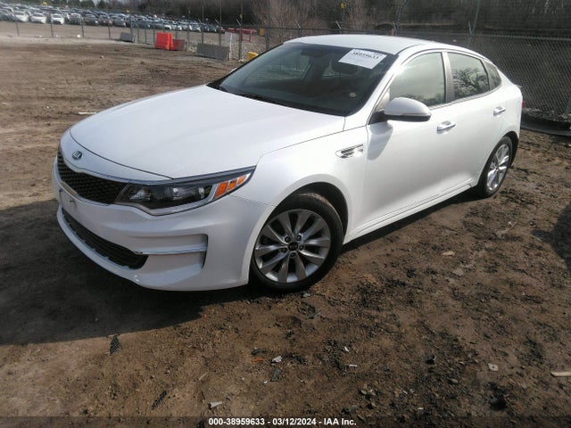 KIA Optima Lx 2018 5XXGT4L3XJG270775 Image 2